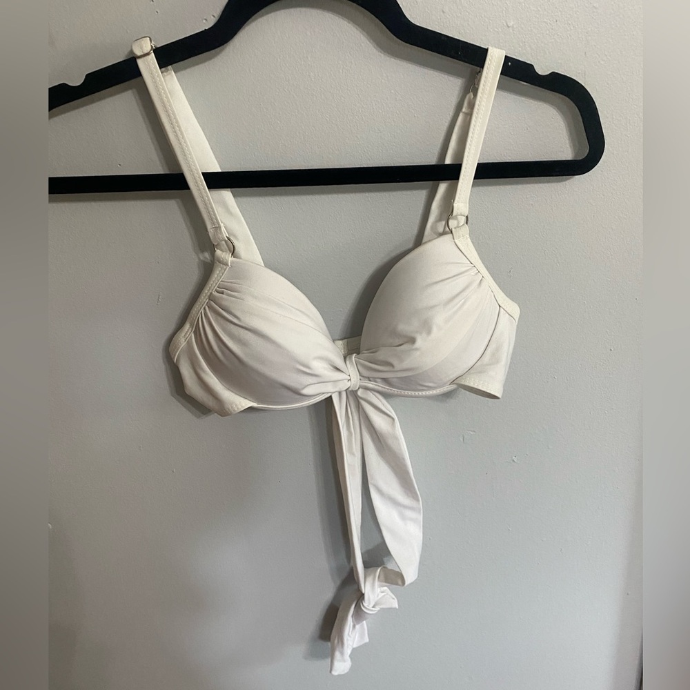Victoria’s Secret White Bikini Top
